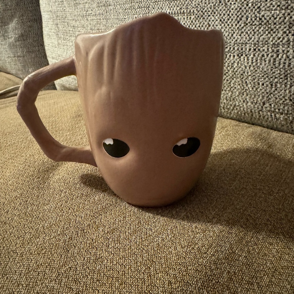 Groot Brown Mug